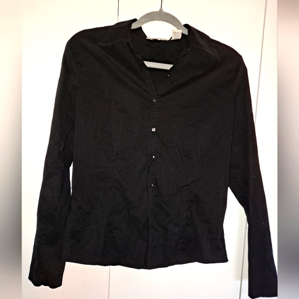 Brooks Stretch Button Top